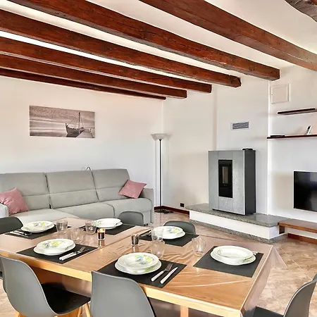 Daire Kate House - View *