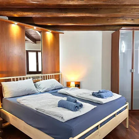 Kate House - View Daire *