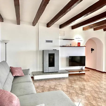 Kate House - View Morbio