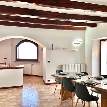 Kate House - View Daire *