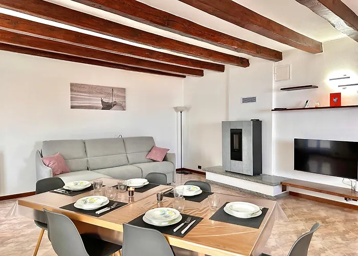 Daire Kate House - View *