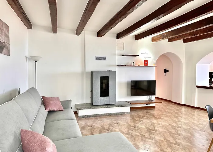 Kate House - View Morbio