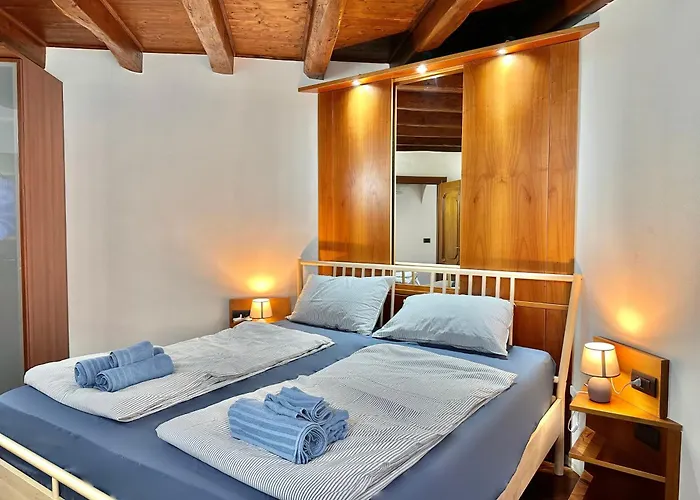 Kate House - View Daire