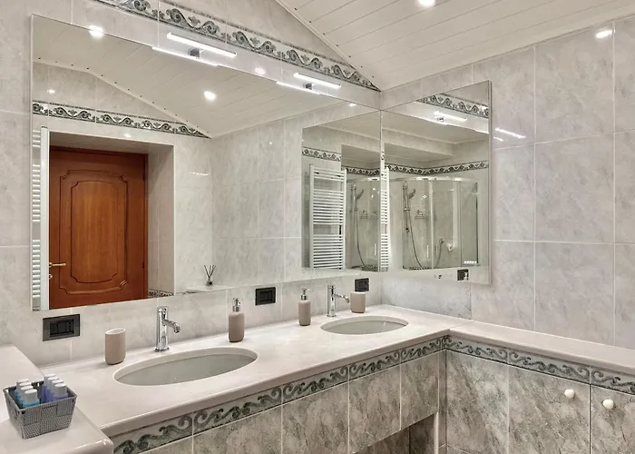 Kate House - View Daire *